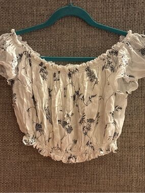 Women's Cream Floral Off-Shoulder Smocked Crop Top
